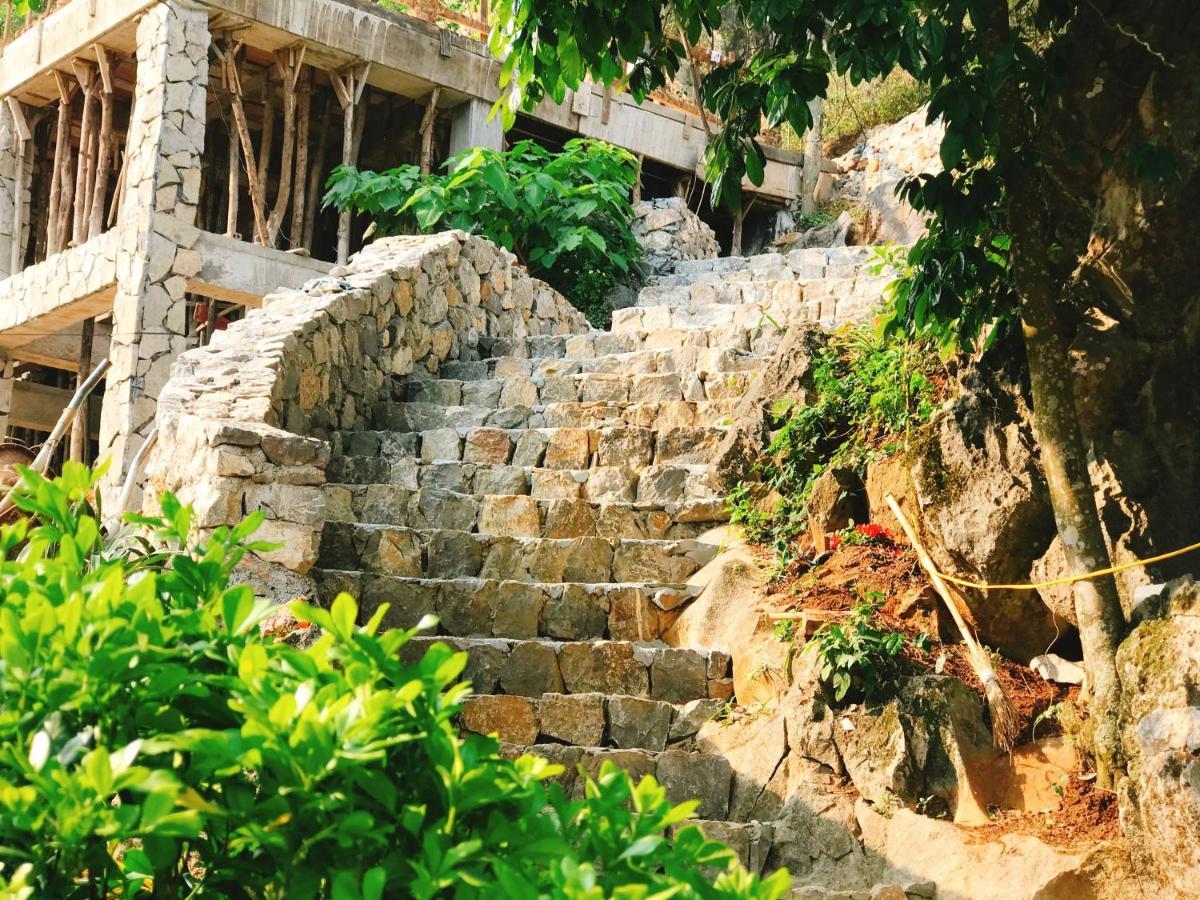 Dong Van Cliffside House Exterior photo