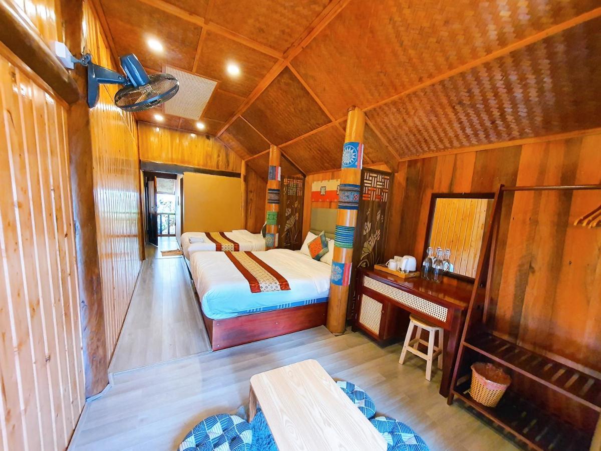 Dong Van Cliffside House Exterior photo