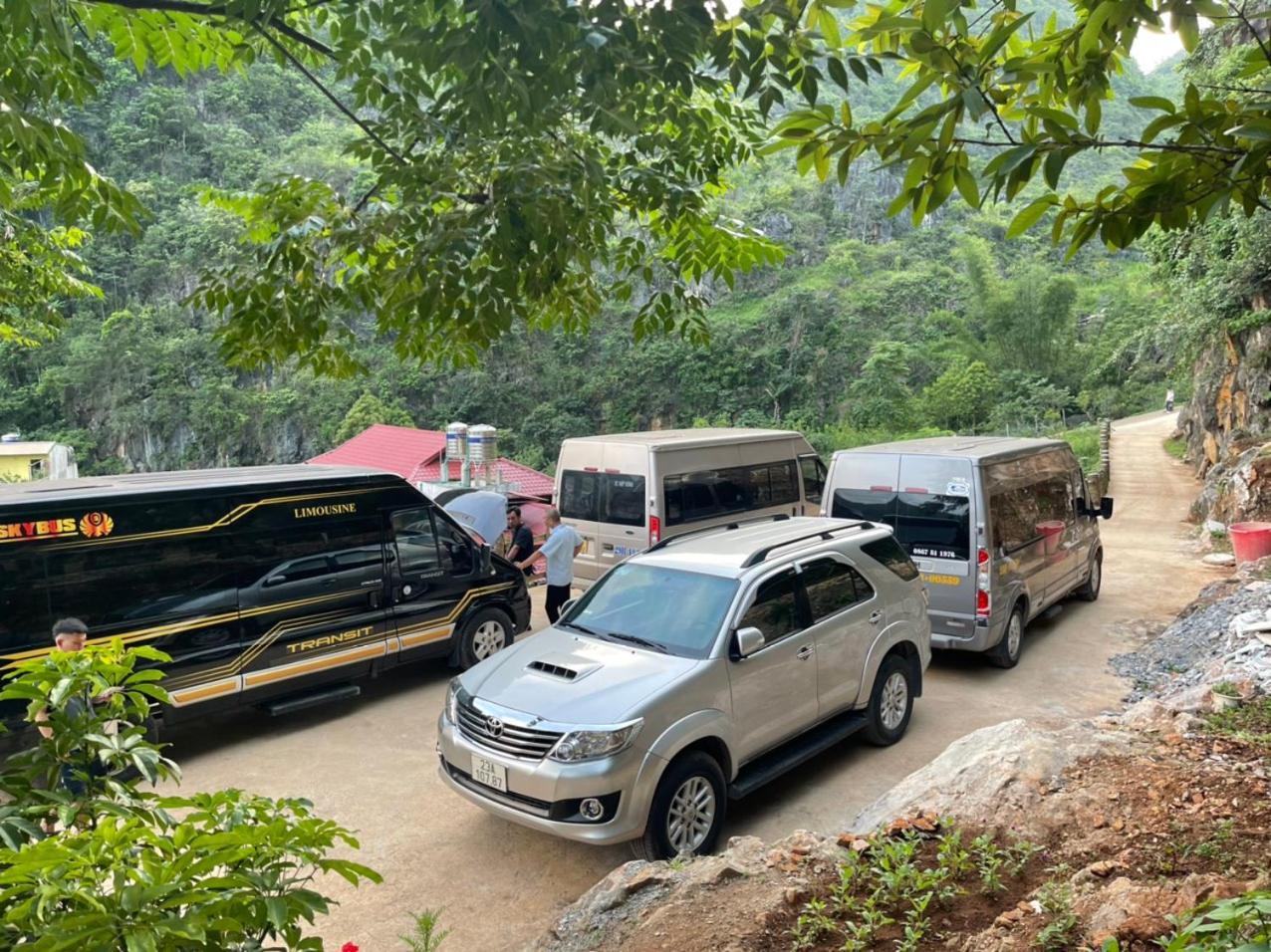 Dong Van Cliffside House Exterior photo